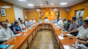 MP Information: मुख्यमंत्री डा. मोहन यादव ने कहा, फील्ड अधिकारी क्षेत्र में रात्रि विश्राम भी करें