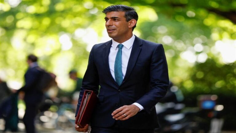 UK Normal Election: ब्रिटेन में ऋषि सुनक ने आम चुनाव के लिए तारीख का किया एलान, जुलाई में इस दिन होगा मतदान UK Normal Election: ब्रिटेन में ऋषि सुनक ने आम चुनाव के लिए तारीख का किया एलान, जुलाई में इस दिन होगा मतदान