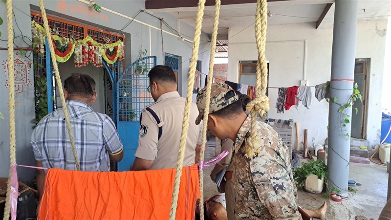 Damoh Crime : दमोह के बांसा तारखेड़ा में पारिवारिक विवाद के चलते तीन लोगों की हत्या