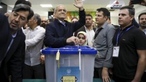 Iran President Election 2024: ईरान के राष्ट्रपति चुनाव में किसी को बहुमत नहीं, मसूद और जलीली के बीच टक्कर, 5 जुलाई को चुनाव