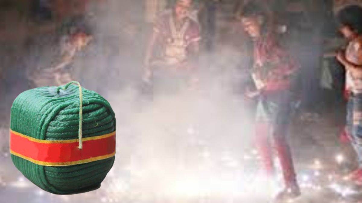 MP Information: टी-20 विश्वकप जीत के जश्न में स्टील के गिलास में रख फोड़ा पटाखा, टुकड़ा मासूम के पेट में धंसा, मौत