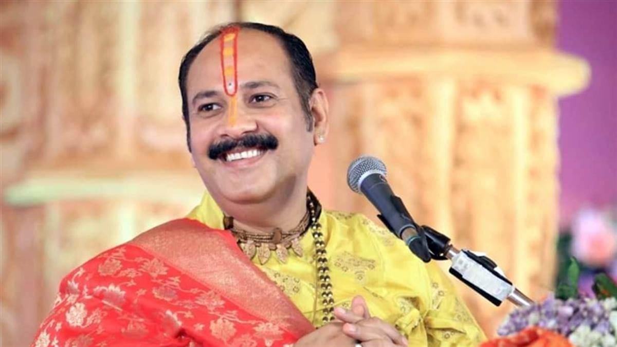 Pandit Pradeep Mishra Katha: पंडित प्रदीप मिश्रा बोले- मां संसार के दुखों और जाप की माला मृत्यु से करती है रक्षा