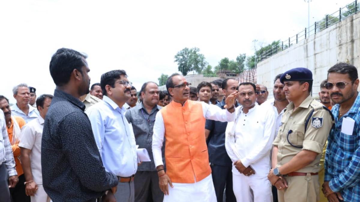 Sehore Information: करोड़ों रुपए के दो हाईस्कूल भवन का केंद्रीय मंत्री श‍िवराज स‍िंंह चौहान ने किया भूमि पूजन