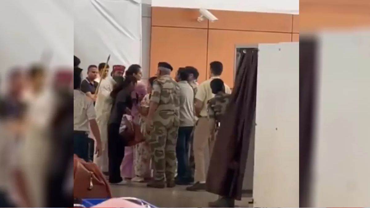 कंगना रनौत से चंडीगढ़ एयरपोर्ट पर हुई बदतमीजी, CISF की महिला गार्ड ने मार दिया थप्पड़