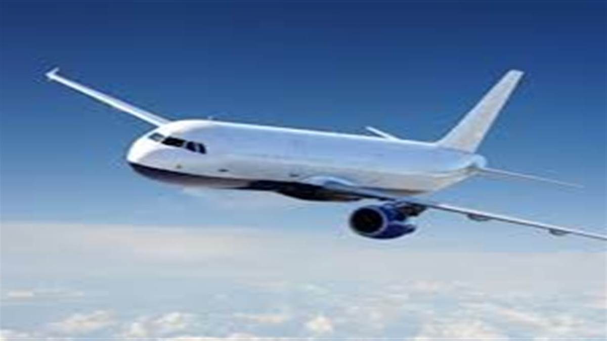 Air Fare: ऑफ सीजन ने गिराया हवाई किराया, रायपुर से दिल्ली और मुंबई जाने के लिए अब देने होंगे सिर्फ इतने रुपये