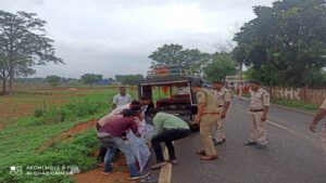 Ambikapur crime Information :सड़क पर गिरी बालिका को कार ने कुचला,हुई मौत Ambikapur crime Information :सड़क पर गिरी बालिका को कार ने कुचला,हुई मौत