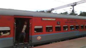 Bilaspur Railway Information: रायपुर के श्रद्धालुओं को लेकर छूटी भारत गौरव ट्रेन, 10 को बिलासपुर से होगी रवाना Bilaspur Railway Information: रायपुर के श्रद्धालुओं को लेकर छूटी भारत गौरव ट्रेन, 10 को बिलासपुर से होगी रवाना