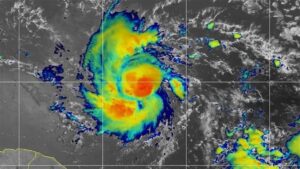 Hurricane Beryl: 205 किमी प्रति घंटे की रफ्तार से चली हवा, जमैका में तबाही मचाने के बाद तूफान बेरिल मेक्सिको की ओर बढ़ा