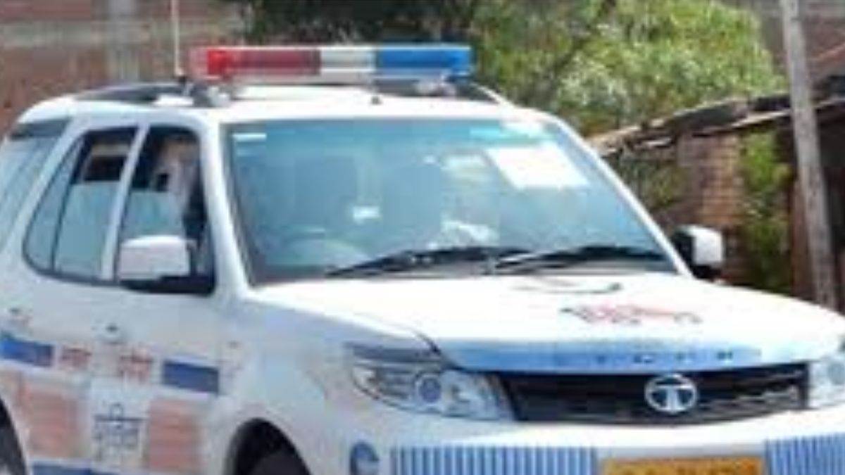 Sagar News: पुलिस के साथ मेडिकल को जा रहा दुष्कर्म का आरोपित चलती गाड़ी से कूदा, पैर टूटा