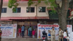 इंदौर के आश्रम में 6 बच्चों की मौत, बीमार होने पर खुद करने लगे थे इलाज, एक की जान गई तो चुपचाप दफना दिया