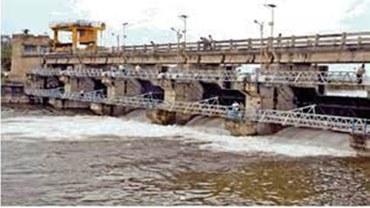 Gwalior Water provide : कहीं पहुंचा पानी, कई इलाकों में आया ही नहीं