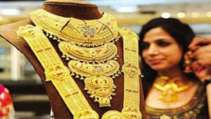 Indore Gold Fee: सोने-चांदी की कीमतों एक बार फिर उछाल, 400 रुपये तक बढ़ी गोल्ड की कीमत