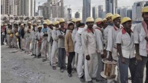 Minimal Wage: पाकिस्तान में गरीबी मिटाने के लिए न्यूनतम 2.80 लाख रुपए महीना वेतन देने की मांग… लाहौर हाई कोर्ट में याचिका