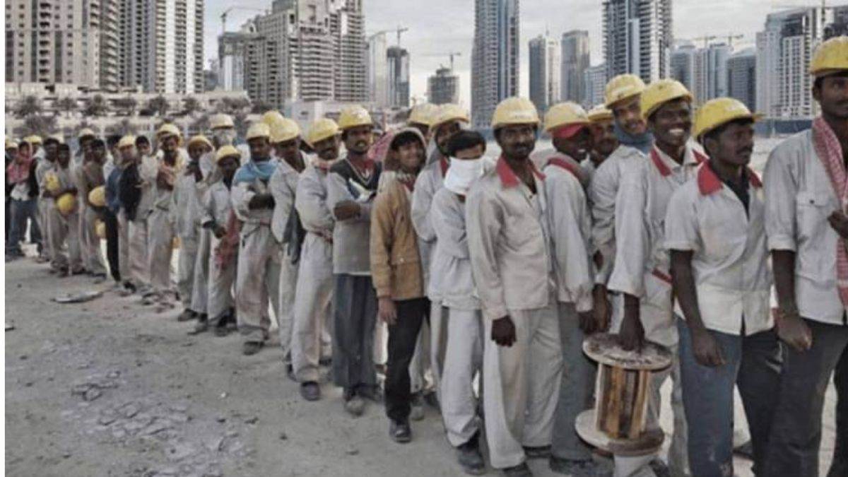 Minimal Wage: पाकिस्तान में गरीबी मिटाने के लिए न्यूनतम 2.80 लाख रुपए महीना वेतन देने की मांग… लाहौर हाई कोर्ट में याचिका