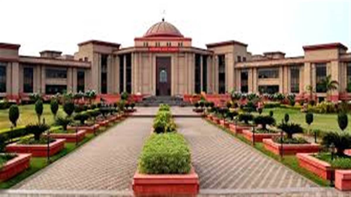 कोटपा एक्ट का उल्लंघन, मुख्य सचिव को शपथ पत्र के साथ देना होगा जवाब