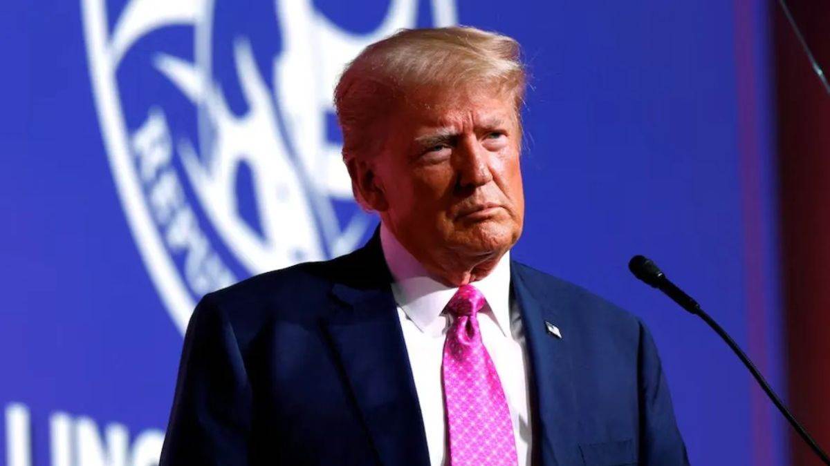 डोनाल्ड ट्रम्प ने इजरायल को उकसाया- ‘सबसे पहले ईरान के परमाणु ठिकानों पर हमला करो, बाकी सारी चिंता बाद में’ – Donald Trump provoked Israel