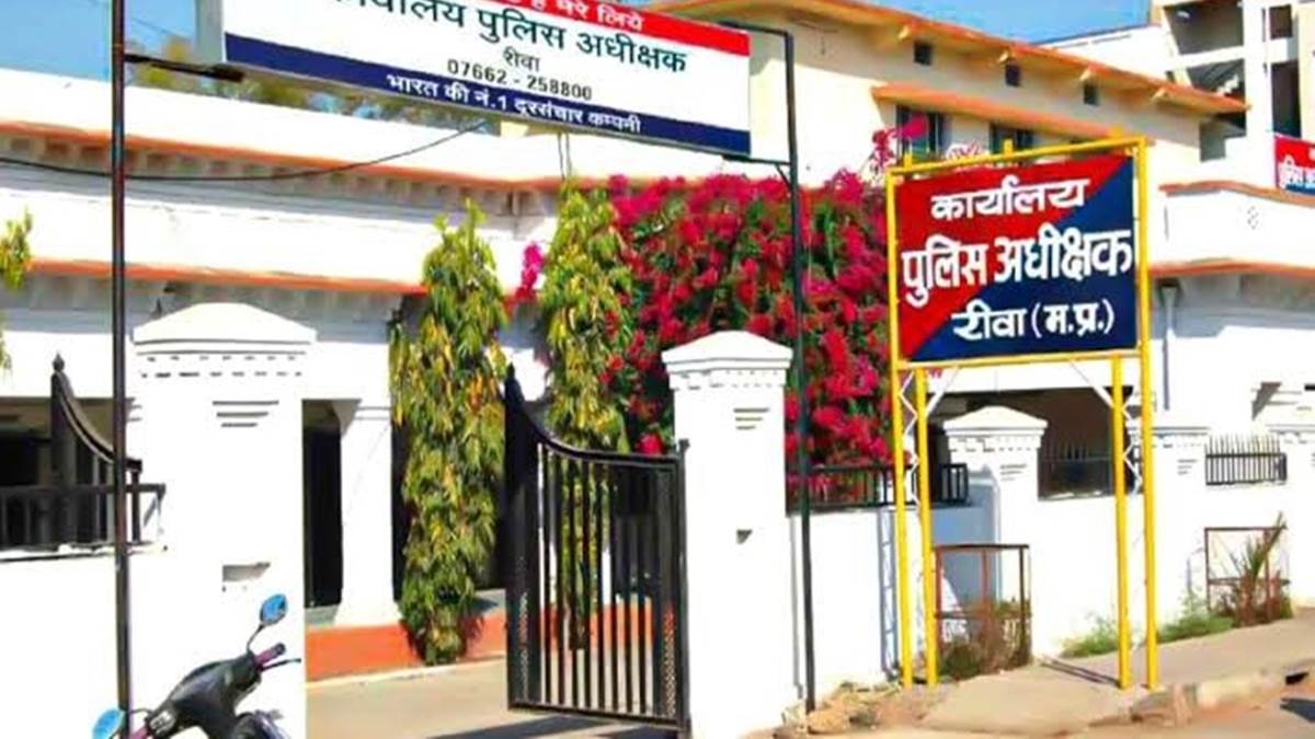 तुम्हारे खिलाफ दिल्ली में दर्ज है मामला, तुम्हे 6 घंटे डिजिटल अरेस्ट किया जाता है …