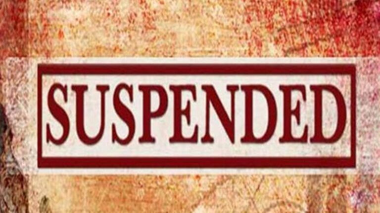 बिलासपुर रेलवे स्टेशन पर वर्दी और तस्करों की मिलीभगत उजागर, चार पुलिसकर्मी बर्खास्त, रेल एसपी ने जारी किया आदेश बिलासपुर रेलवे स्टेशन पर वर्दी और तस्करों की मिलीभगत उजागर, चार पुलिसकर्मी बर्खास्त, रेल एसपी ने जारी किया आदेश
