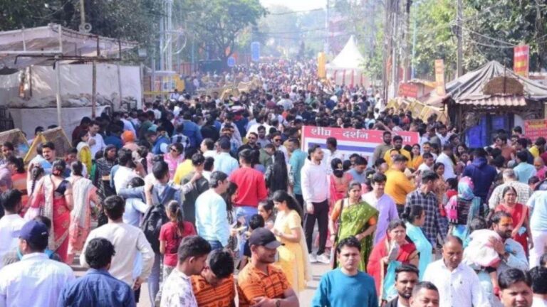 महाकाल मंदिर में भीड़ प्रबंधन का प्लान बनाएगा IIM इंदौर, सामान्य रूप से डेढ़ से दो लाख श्रद्धालु आ रहे प्रतिदिन महाकाल मंदिर में भीड़ प्रबंधन का प्लान बनाएगा IIM इंदौर, सामान्य रूप से डेढ़ से दो लाख श्रद्धालु आ रहे प्रतिदिन