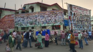 सर्दी में चुनावी गर्मी: फ्लैक्स व पोस्टर वार ने बदला रेलवे में माहौल