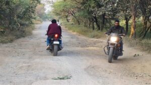हनुमान धारा से कुदरी बैराज सड़क की हालत जर्जर