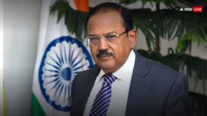 भारत चीन सीमा वार्ता एनएसए अजीत डोभाल दिसंबर में चीनी विदेश मंत्री वांग यी से मुलाकात करेंगे भारत चीन सीमा वार्ता एनएसए अजीत डोभाल दिसंबर में चीनी विदेश मंत्री वांग यी से मुलाकात करेंगे