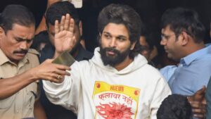 जेल से रिहा हुए अल्लू अर्जुन, क्या पुलिस ने बेडरूम में घुसकर की बदसलूकी पुष्पा 2स्टार के आरोपों पर हैदराबाद पुलिस की सफाई?