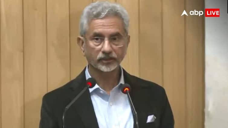 एस जयशंकर ने भारत-चीन व्यापार संबंधों में संतुलित दृष्टिकोण की आवश्यकता पर बल दिया