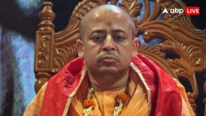 चिन्मय कृष्ण दास मामले में चट्टोग्राम सत्र न्यायाधीश ने कहा कि अग्रिम जमानत के लिए स्थानीय वकील लाएँ, उच्च न्यायालय के वकील नहीं | हिंदू नेता चिन्मय कृष्ण दास की बेल बांग्लादेश पर कर रही है ‘खेला’! जज बोला