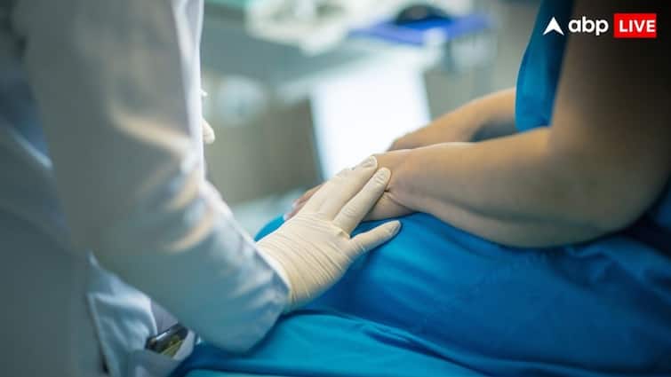 कोलकाता के अस्पताल ने बांग्लादेशियों का इलाज न करने का लिया फैसला, अल्पसंख्यक हिंदुओं पर अत्याचार के बाद लिया ये फैसला