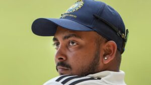 पृथ्वी शॉ को विजय हजारे ट्रॉफी 2024-25 से बाहर किए जाने के बाद मुंबई क्रिकेट एसोसिएशन द्वारा पुलिस शील्ड ट्रॉफी खेलने के लिए कहा गया