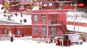 तिब्बत में धार्मिक दमन तेज करने के लिए चीन ने लारुंग गार में चार सौ सैनिक तैनात किए