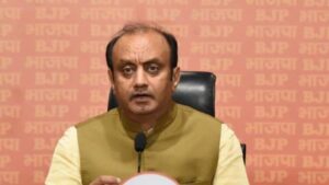 कांग्रेस के पोस्टर में आधा दिखाया गया कश्मीर का नक्शा, बीजेपी नेता सुधांधु त्रिवेदी ने पूछा ये किसके इशारे पर हो रहा है | कांग्रेस के पोस्ट में कश्मीर का गद्दार, बीजेपी नेता सुधासिंधु छात्र ने पूछा