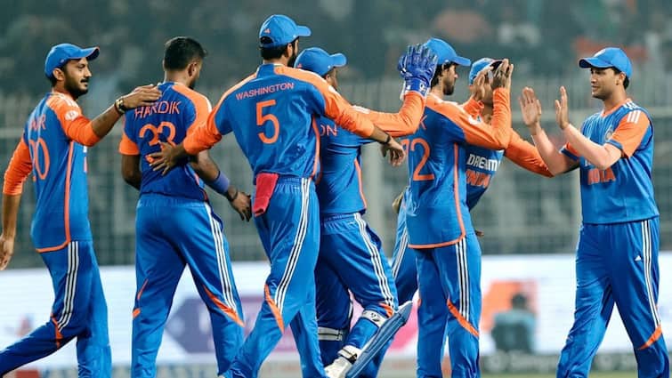 इंग्लैंड के खिलाफ दूसरे टी20 से पहले टीम इंडिया को बड़ा झटका, अभिषेक शर्मा चोटिल भारत बनाम इंग्लैंड दूसरे टी20 चेन्नई