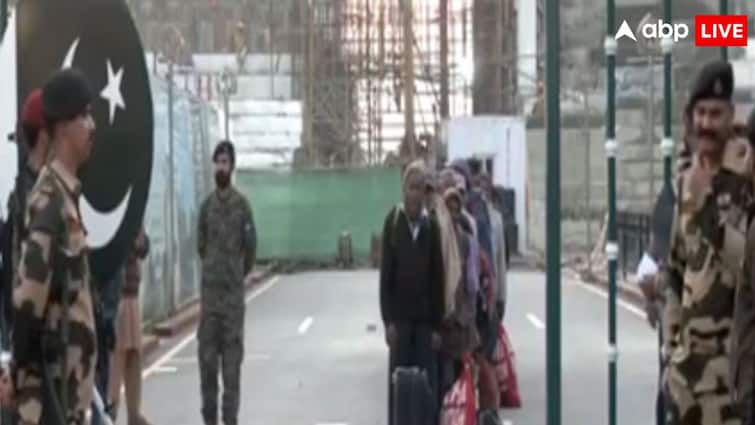 Vapadaunaph ने 22 २२ सियार मछुआ r को को ray ray rayta, kanak अभी भी कितने कितने बंदी बंदी बंदी बंदी बंदी बंदी बंदी