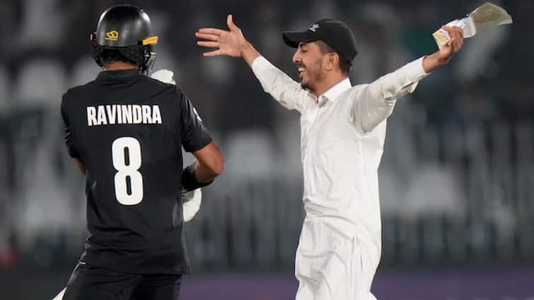 पाकिस्तान क्रिकेट बोर्ड ने रावलपिंडी चैंपियंस ट्रॉफी 2025 स्पोर्ट्स न्यूज में पिच आक्रमण के बाद जमीनी सुरक्षा को बढ़ा दिया