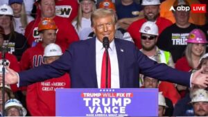 डोनाल्ड ट्रम्प ने व्हाइट हाउस में पिछले साल जो बिडेन की तुलना में धीमी दर पर अवैध प्रवासियों को निर्वासित किया