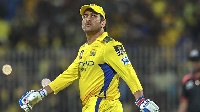 एमएस धोनी की वजह से हुई CSK की हार? चेन्नई के पूर्व खिलाड़ी का फूटा गुस्सा; बयान देकर चौंकाया