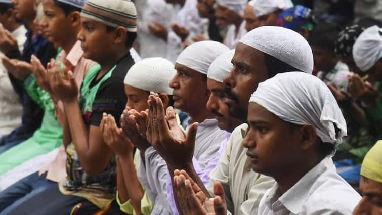 रमजान में इस्लामिक देश पाकिस्तान को ये क्या हुआ, नमाज पढ़ने पर होने लगी इनको सजा, पढ़िए मामला