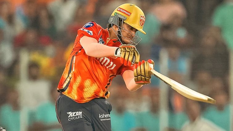6 गेंद में 6 छक्के लगाने वाले प्रियांश आर्य का तूफानी डेब्यू, 204 के स्ट्राइक रेट से बनाए रन