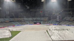 KKR vs RCB मैच पर बारिश का साया, फैंस को निराश कर देगा कोलकाता के मौसम का अपडेट