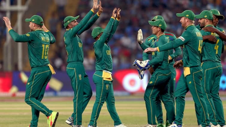 साउथ अफ्रीका के खिलाफ पहले बैटिंग करेगी न्यूजीलैंड, ऐसी है दोनों टीमों की प्लेइंग 11