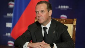 जहां जेलेंस्की ने किया था कब्जा, वहीं घिर गई यूक्रेन की सेना, रूस के पूर्व राष्ट्रपति ने किया ब