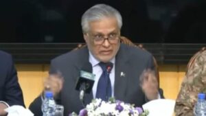 ‘भारत से बात करने के लिए बेताब…’, सिंधु जल समझौते पर क्या बोले PAK के विदेश मंत्री इशाक डार?