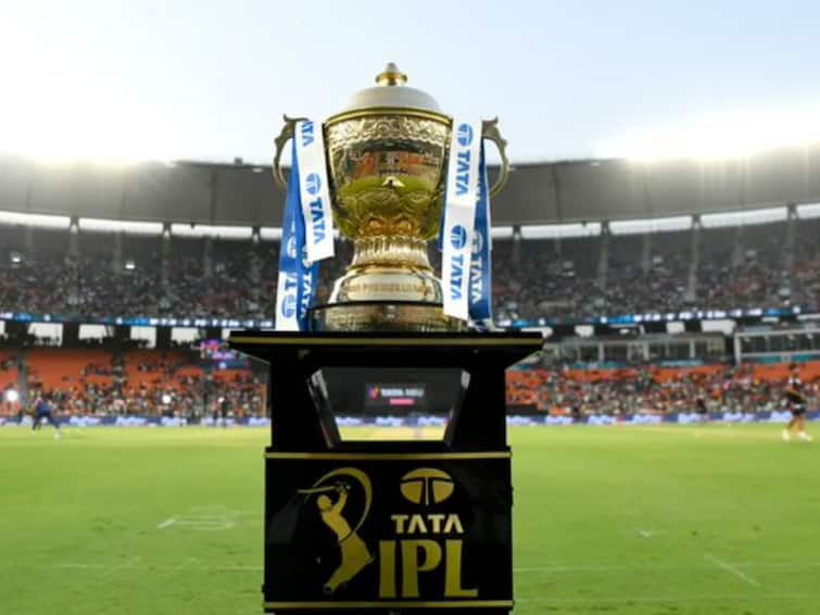 IPL जीतने और हारने वाली टीम को कितने पैसे मिलते हैं? पर्पल-ऑरेंज कैप विनर्स के बारे में जानिए