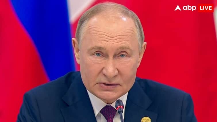 यूक्रेन के हमलों से दहशत में पुतिन! रूस ने पहली बार रद्द की नेवी परेड, जानें किस बात का है खतरा