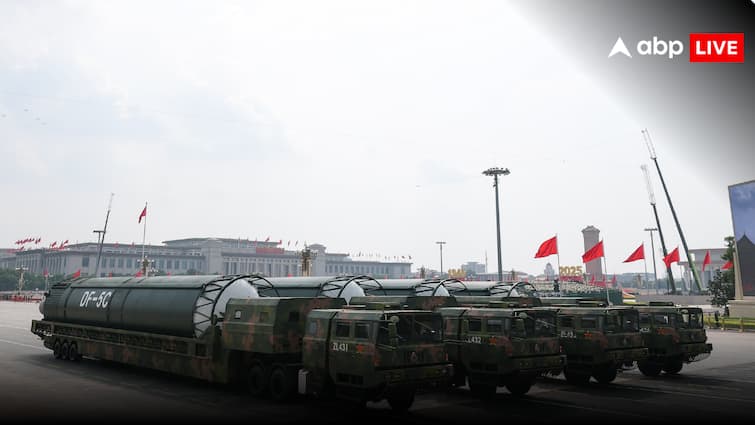 चीन ने विक्ट्री परेड में दिखाई मिलिट्री पावर! मिसाइलें, लड़ाकू विमान समेत उतारे विध्वंसक हथियार