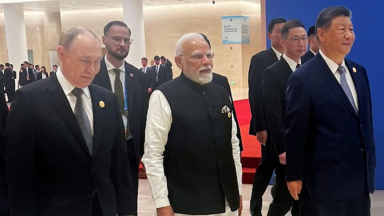 ‘चीन और भारत दुनिया की बड़ी आर्थिक शक्तियां’, टैरिफ विवाद के बीच डोनाल्ड ट्रंप का नाम लिए पुतिन