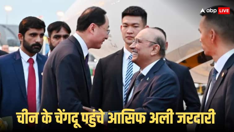 शहबाज-मुनीर के बाद अब जरदारी ने लगाई ‘ड्रैगन’ के दरबार में हाजिरी, चीन के विदेश मंत्रालय ने कही शहबाज-मुनीर के बाद अब जरदारी ने लगाई ‘ड्रैगन’ के दरबार में हाजिरी, चीन के विदेश मंत्रालय ने कही