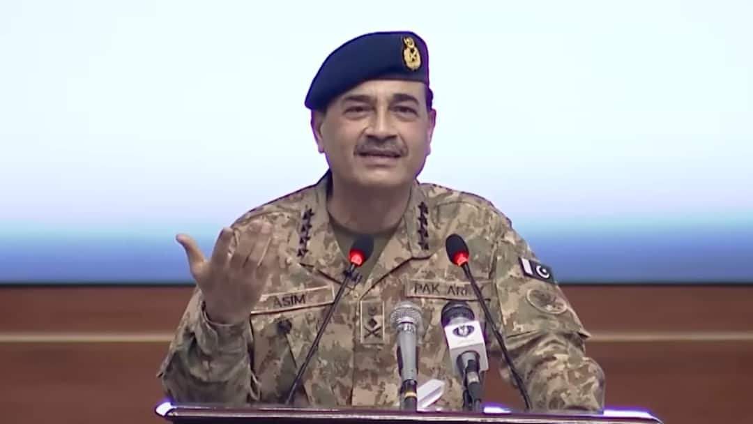 भारत के खिलाफ जहर उगलने वाला आसिम मुनीर होगा  PAK का CDF, अब परमाणु हथियार पर भी कंट्रोल